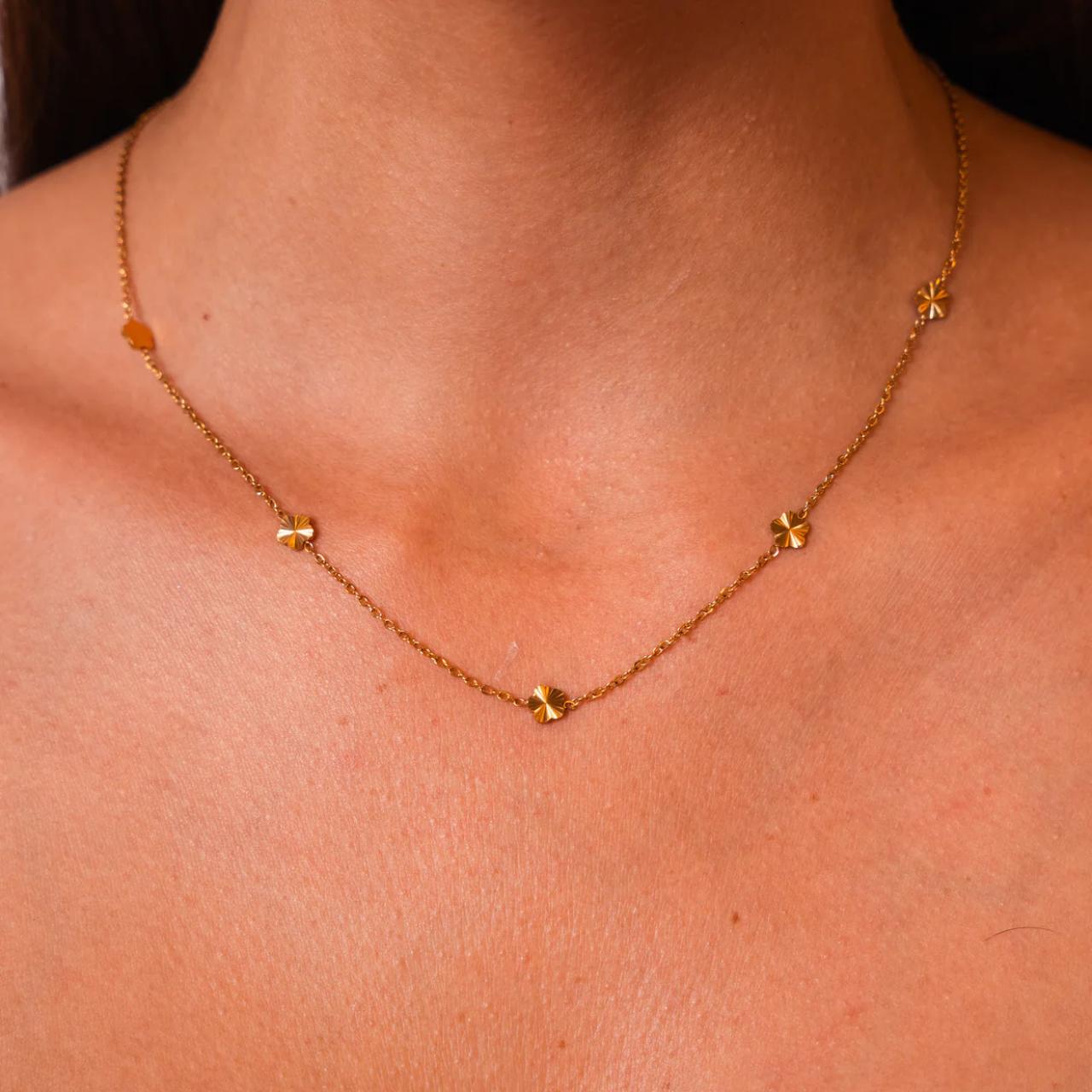 Double sided flower necklace