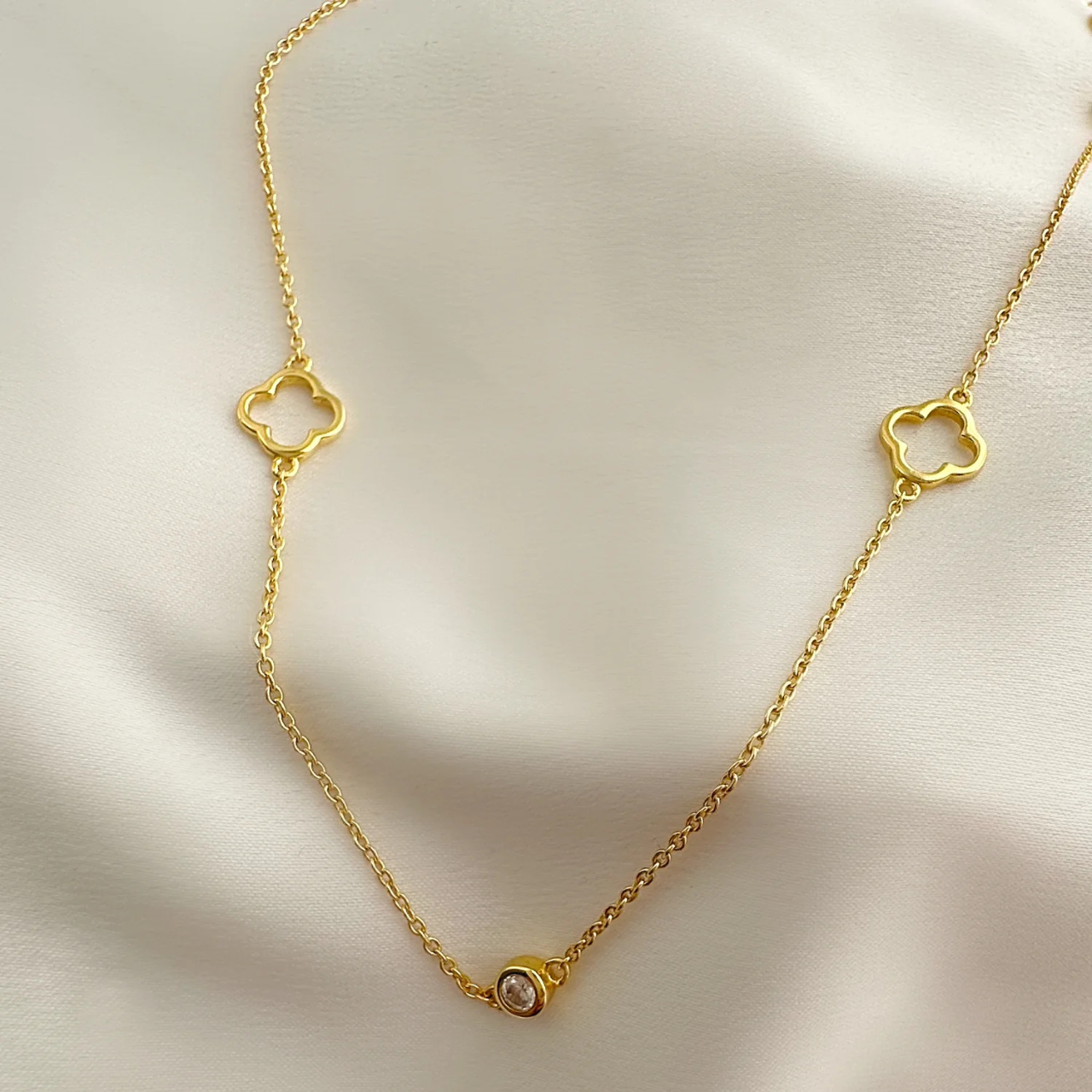 Clover and diamante necklace