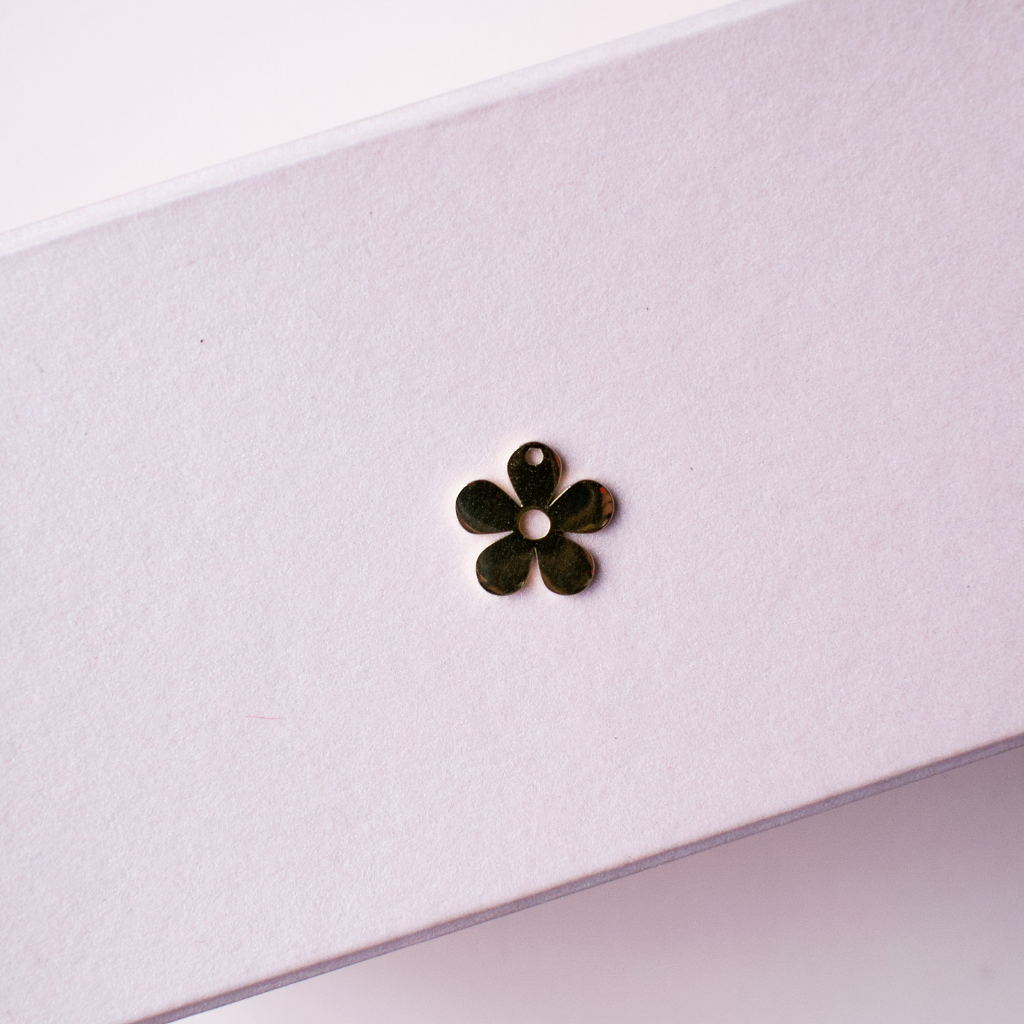 Flower charms - Gold