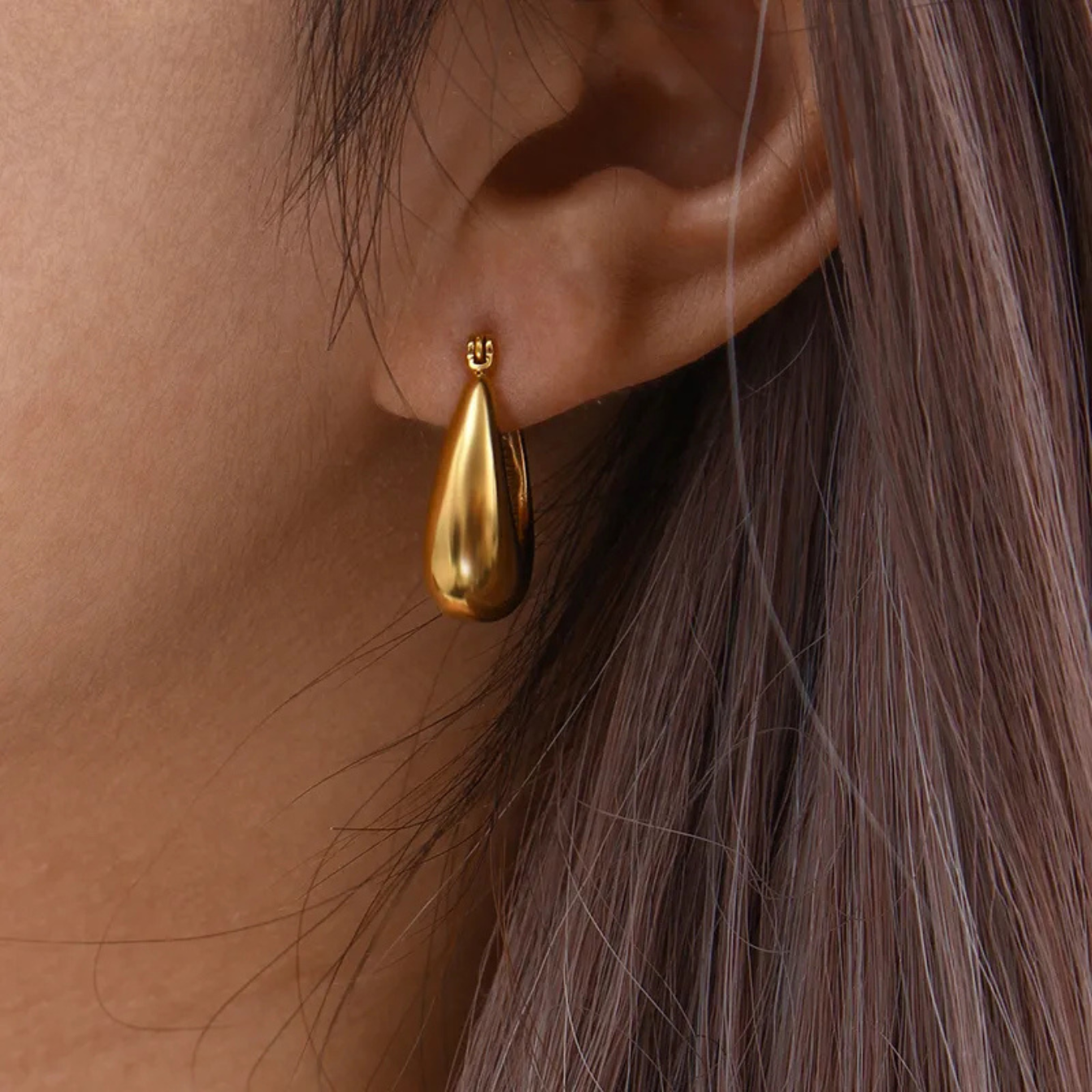 Olivia Hoops