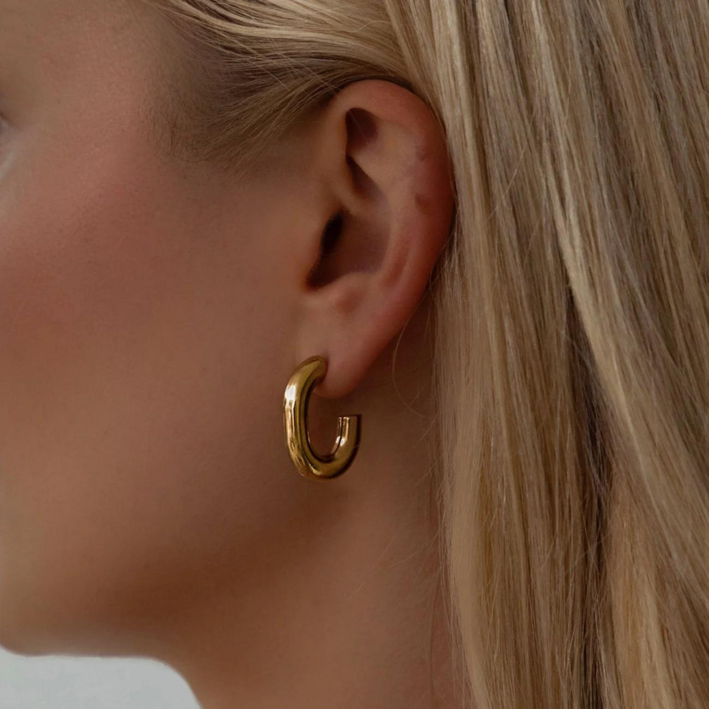 Caroline Hoops