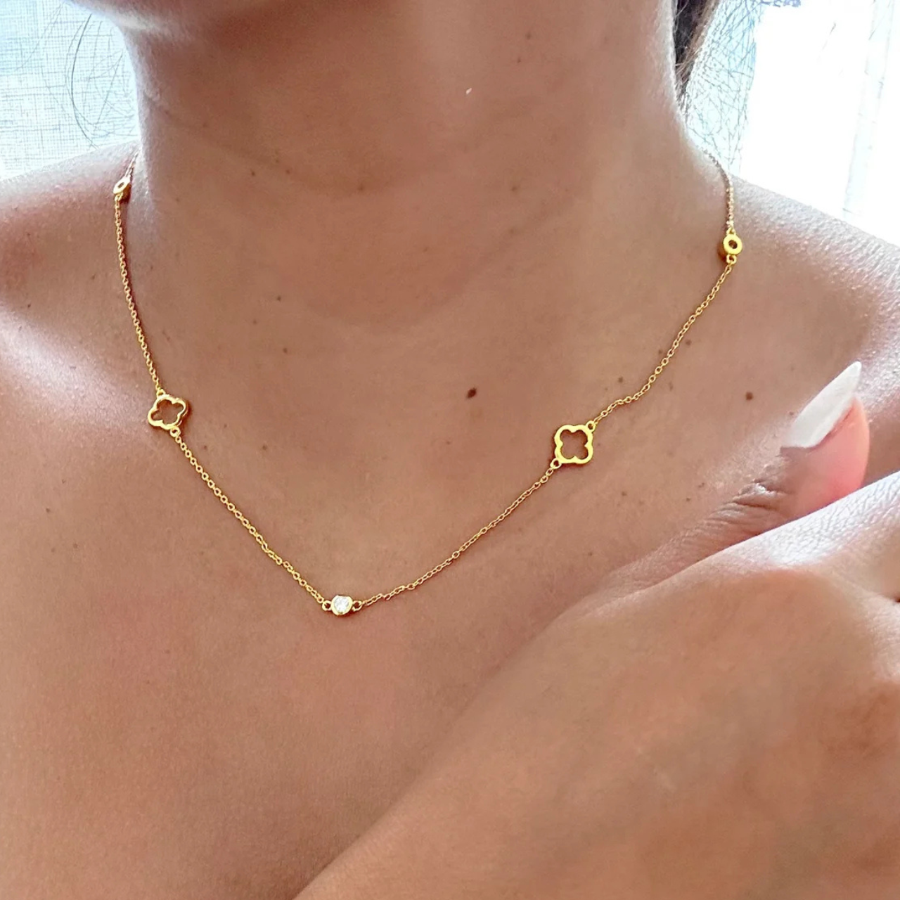 Clover and diamante necklace