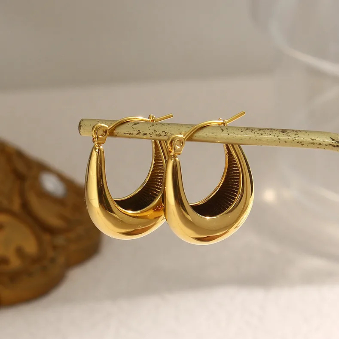 Olivia Hoops