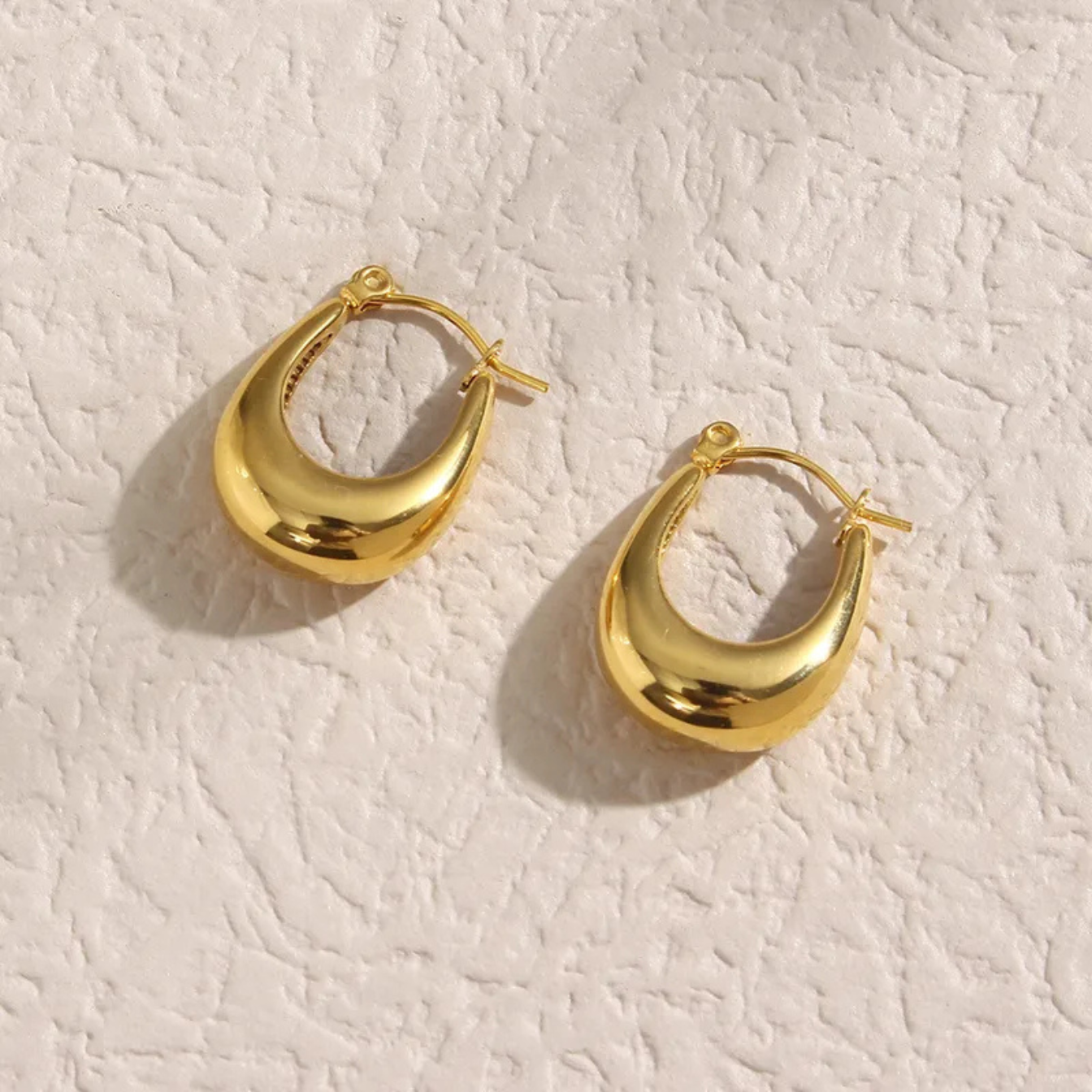 Olivia Hoops
