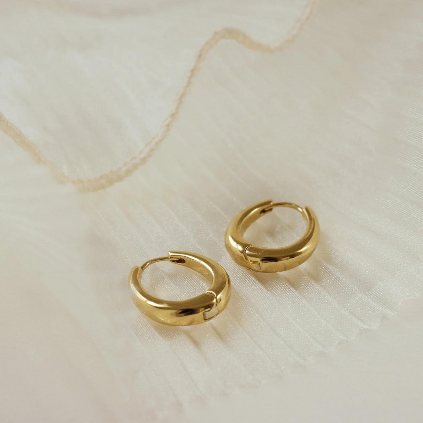 Mira Hoops