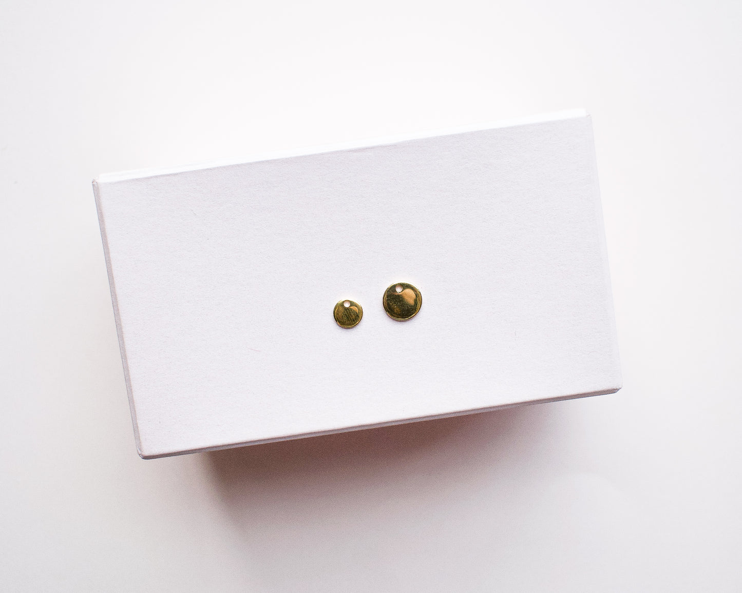 Pebble charms - Gold Threader