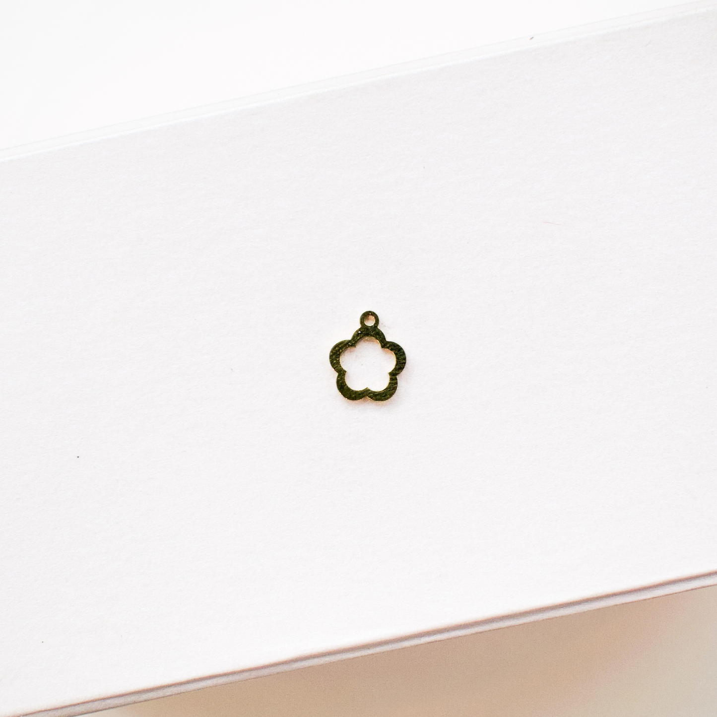 Flower charms - Gold